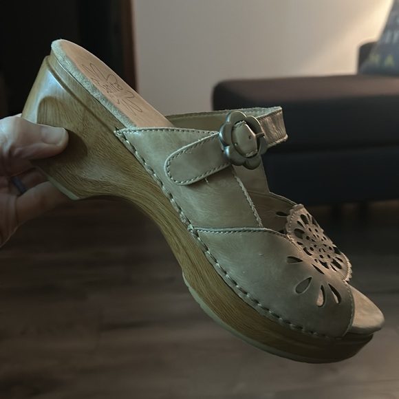 Slip on clog sandals - Picture 3 of 4